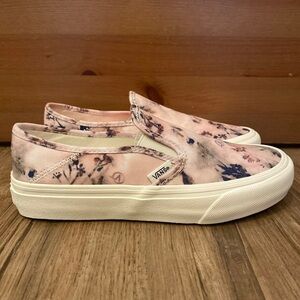 🌸NEW🌸 VANS SLIP ON
